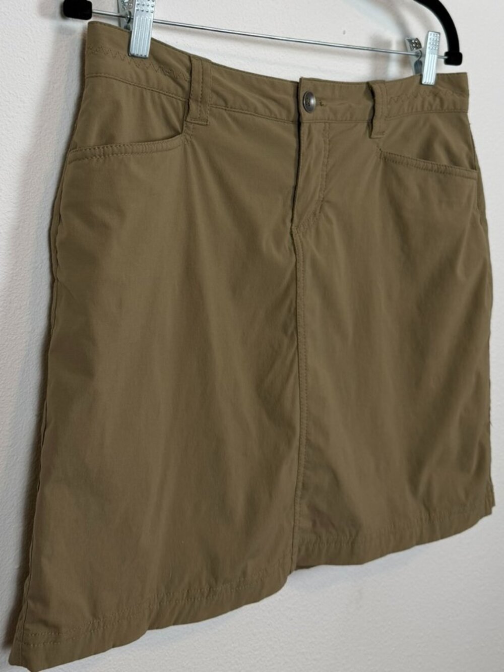 Eddie Bauer Women’s Olive Green Hiking Skort Built-In Shorts Size 4